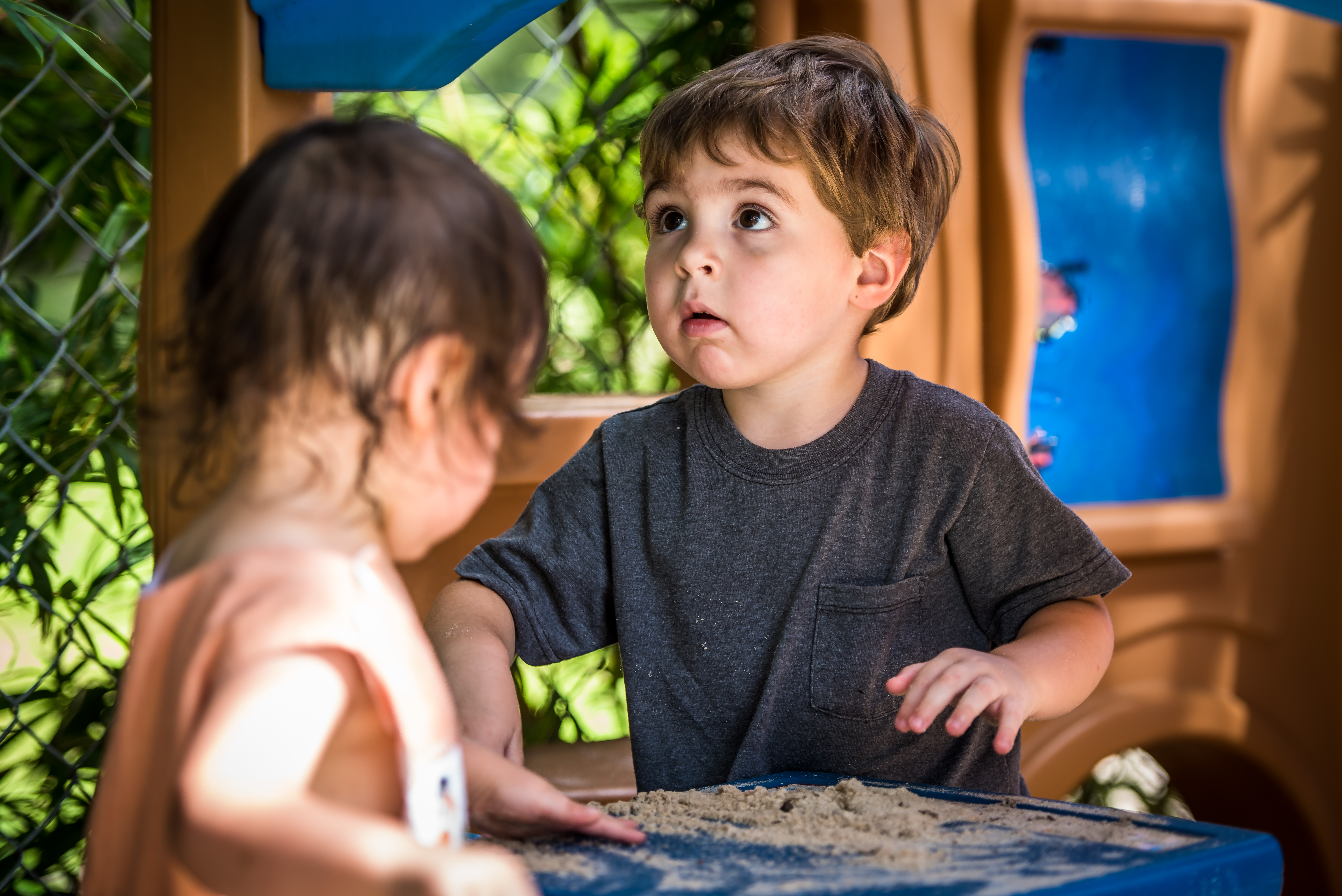 2 children playing