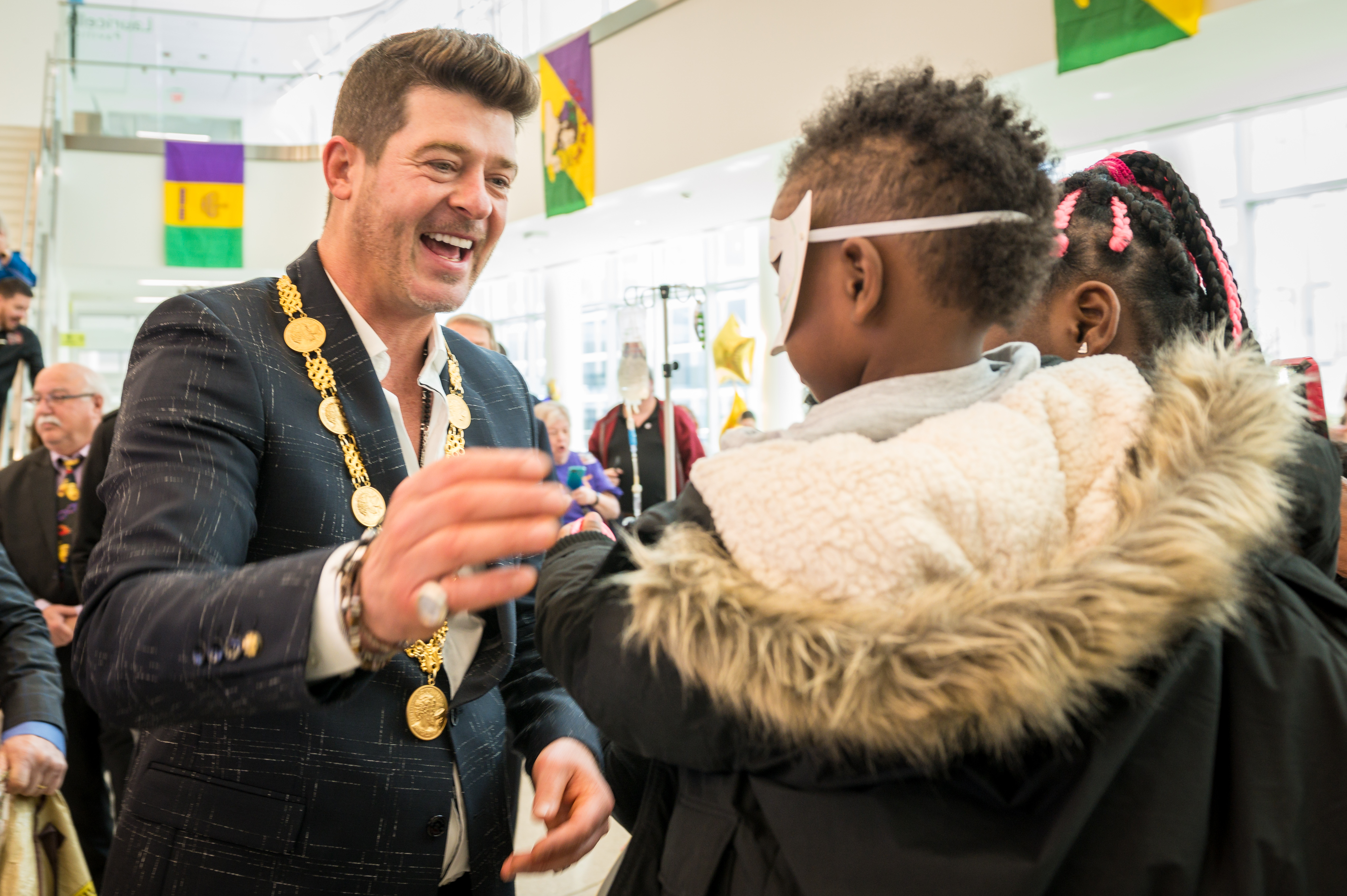 Robin Thicke with child